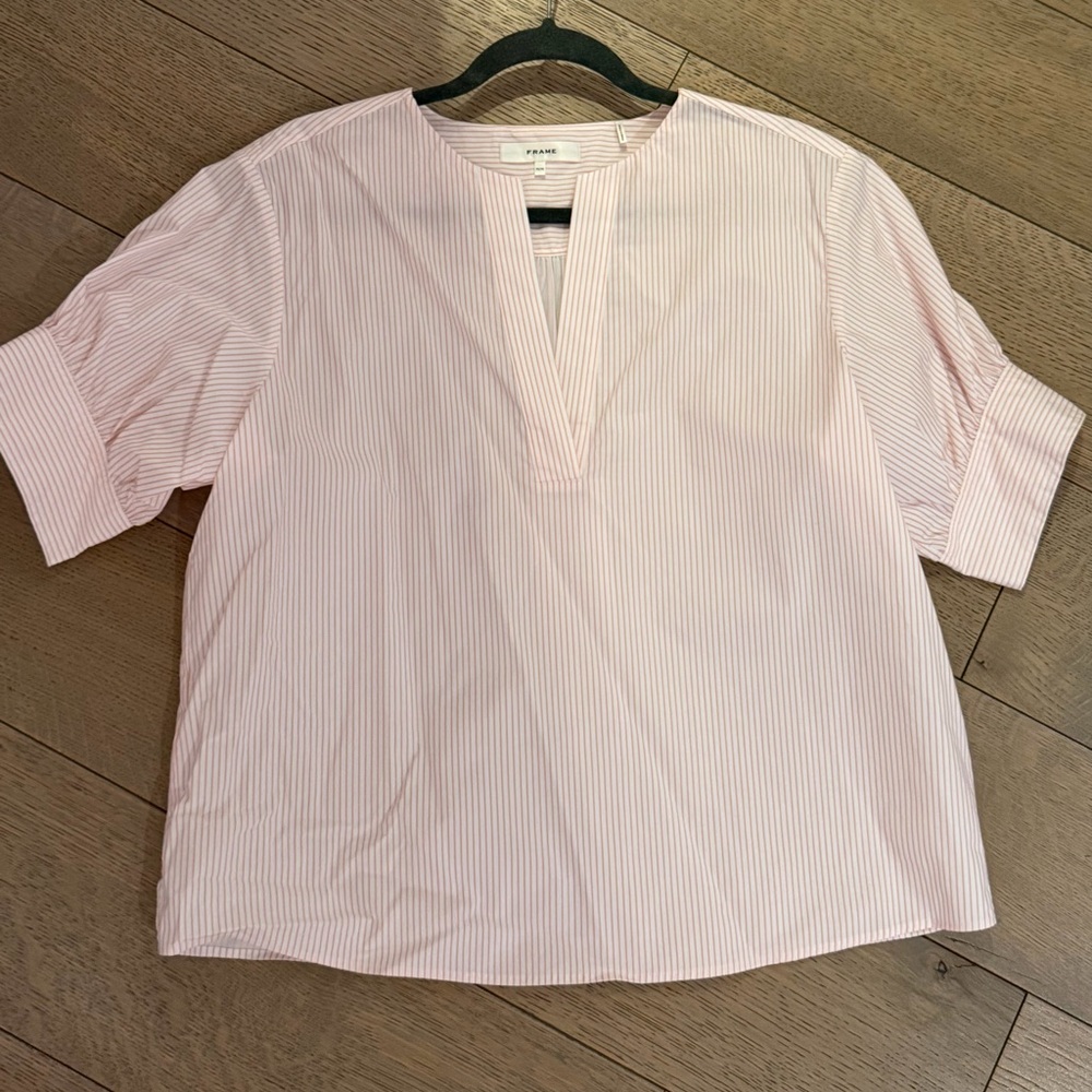 Frame The V Neck Popover Top            Color Azalea Multi